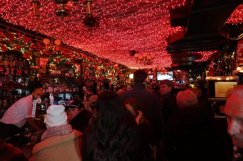 Irish Pubs, Music and Culture Tour with an Irish Musician - Walking Up Third Avenue into Irish Pub Culture