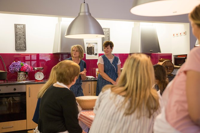 Irish Soda Bread Baking and Food Heritage Experience - Key Points