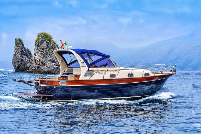 Ischia and Procida private boat tour - Key Points