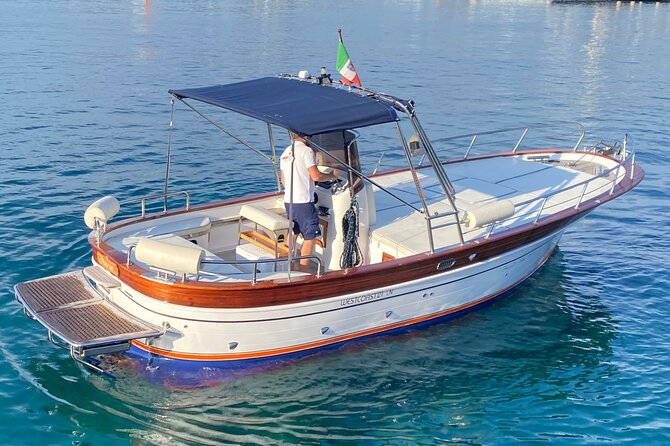 Ischia island private excursion on Gozzo Fratelli Aprea 7,5m - Bathing and Relaxing at Sorgenti Termali di Sorgeto