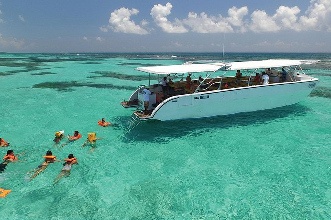 Isla Contoy and Isla Mujeres Tour with Snorkeling from Cancun - Caribbean BBQ Lunch on Isla Contoy