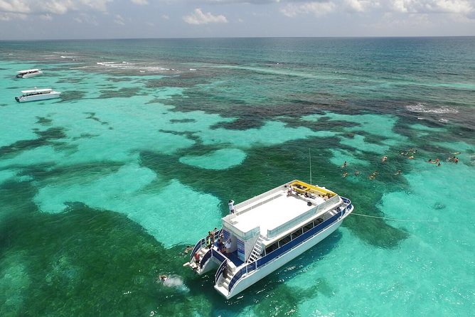 Isla Contoy & Isla Mujeres Tour from Cancun & Playa Del Carmen - Shopping and Exploring at Isla Mujeres