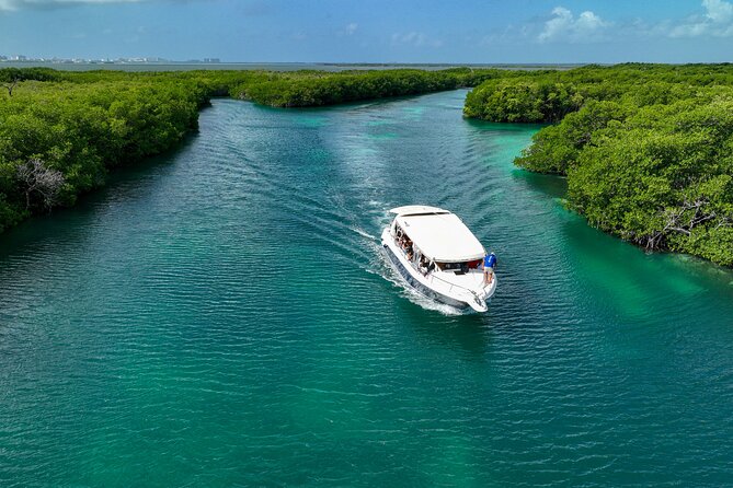 Isla Mujeres Adventure - Luxury Yatch Shared & Private Beach club - Dining and Refreshments at the Private Beach Club