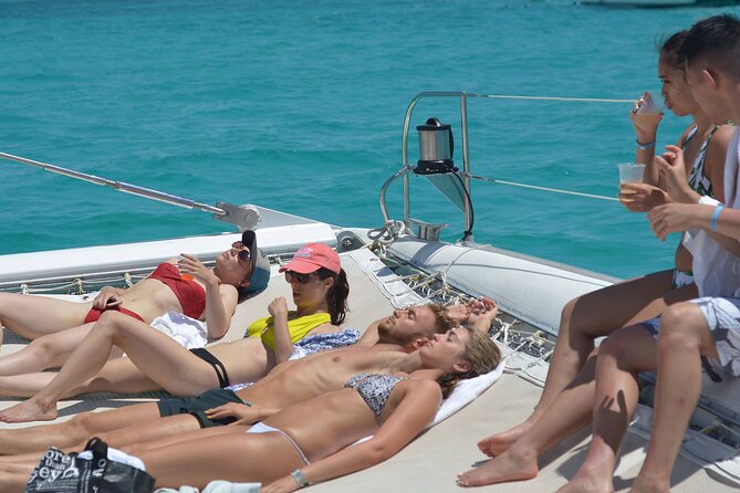 Isla Mujeres Basic Trip with Snorkel and Open Bar - Key Points