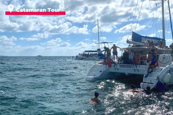 Isla Mujeres Catamaran + Snorkel + Open Bar on board + Buffet - Buffet Lunch at the Beach Club