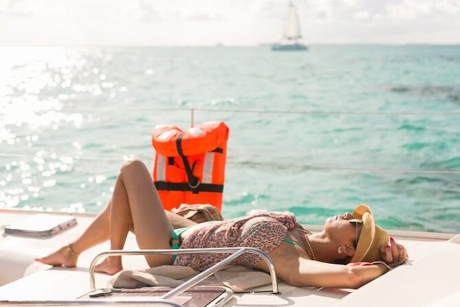 Isla Mujeres Catamaran Tour with Snorkel, Open bar and Transport - Snorkeling at El Meco Coral Reef