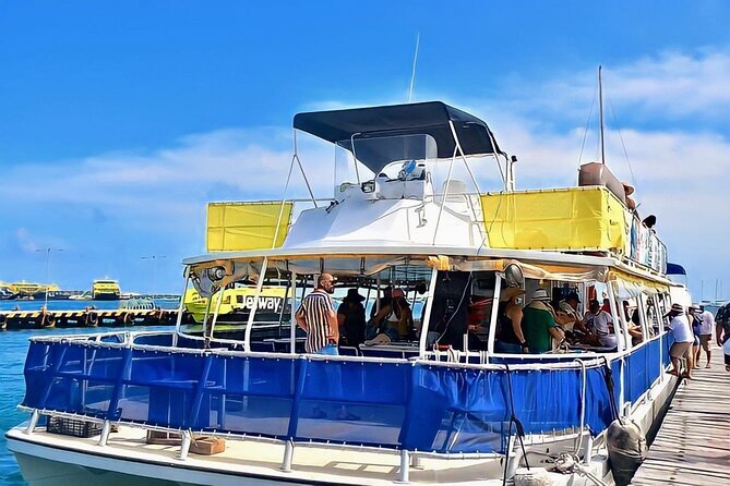 Isla Mujeres Catamaran Unlimited! from Cancun & Playa del Carmen - Relaxing at the Beach Club: Buffet and Facilities