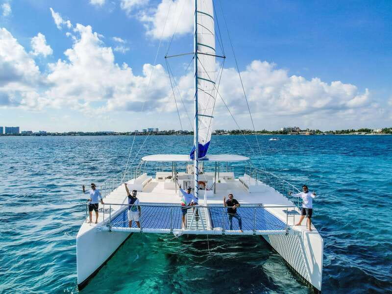 Isla Mujeres: Catamaran with Open Bar, Snorkeling and Lunch - Upgrading Your Experience