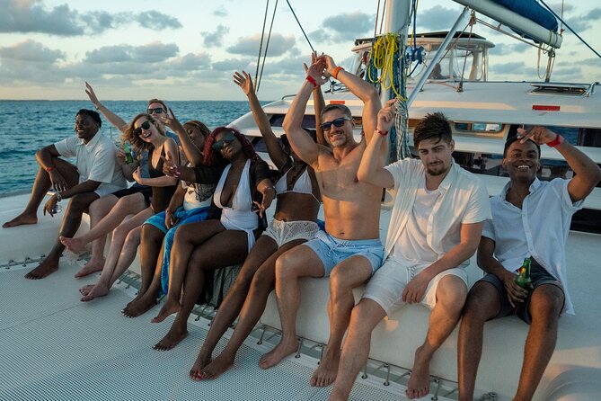 Isla Mujeres Full-Day Catamaran Tour  Buffet, Open Bar & Pickup - Sailing Across Cancun’s Waters on a Catamaran