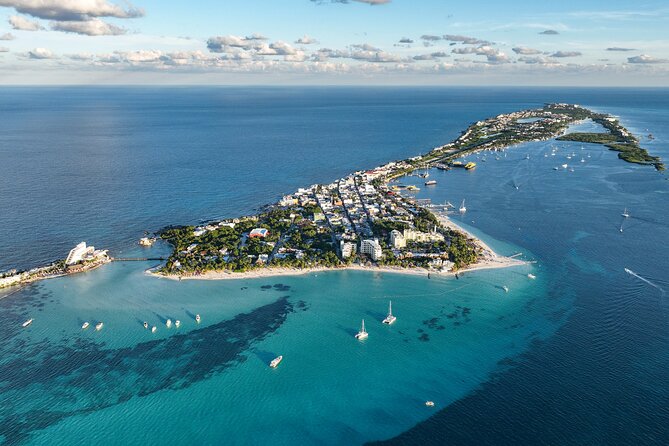 Isla Mujeres Full-Day Catamaran Tour  Buffet, Open Bar & Pickup - Buffet Lunch and Open Bar