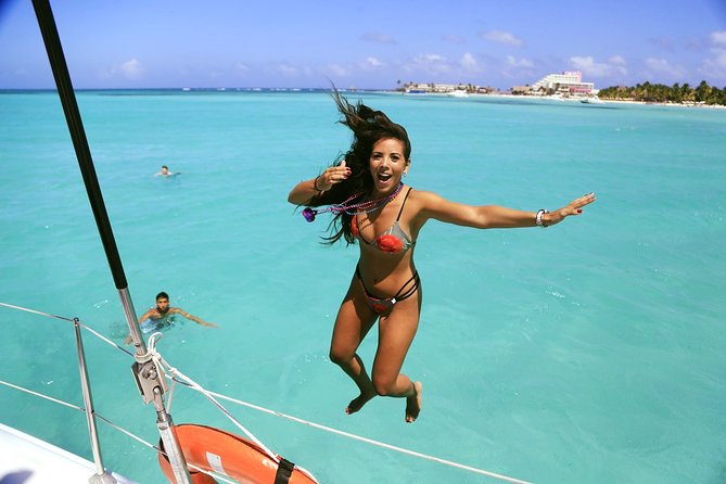 Isla Mujeres in Catamaran - Practical Details: Group Size, Booking, and Cancellation