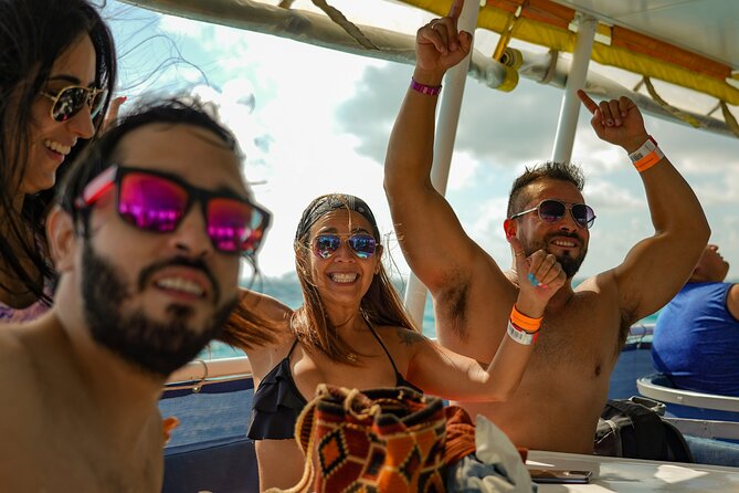 Isla Mujeres Island and Snorkeling Tour - Savor a Buffet Lunch and Unlimited Drinks on the Island