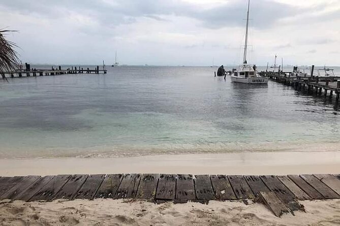 Isla Mujeres Premium Tour in Catamaran with Snorkel and Buffet - Relaxing at Playa Norte