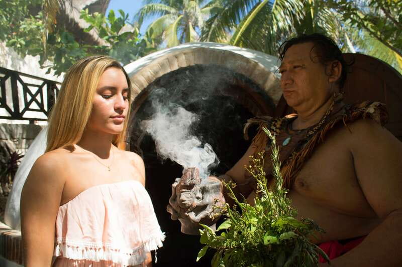 Isla Mujeres: Royal Garrafon VIP and Punta Sur admission - Picturing the Stunning Views at Punta Sur