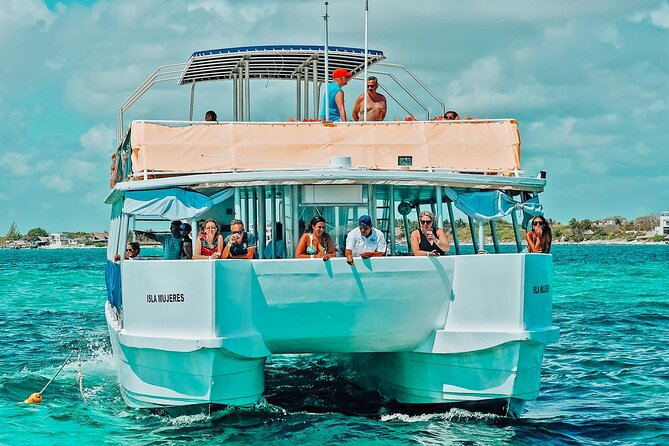 Isla Mujeres, Snorkel, Lunch & Pick Up from Cancun to P.Morelos - Dining and beverages onboard: what’s included and what’s not