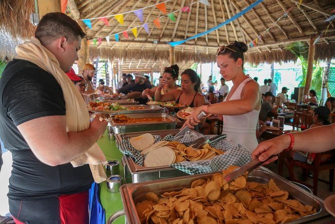 Isla Mujeres tour from Cancún (open bar, lunch ) - Additional Fees and Practical Details