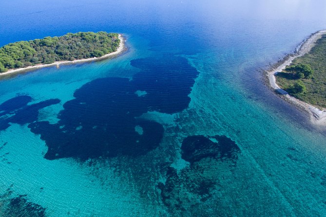 Island hopping (6 Islands) private tour from Trogir or Split - Discovering Hvar’s Historic Old Town