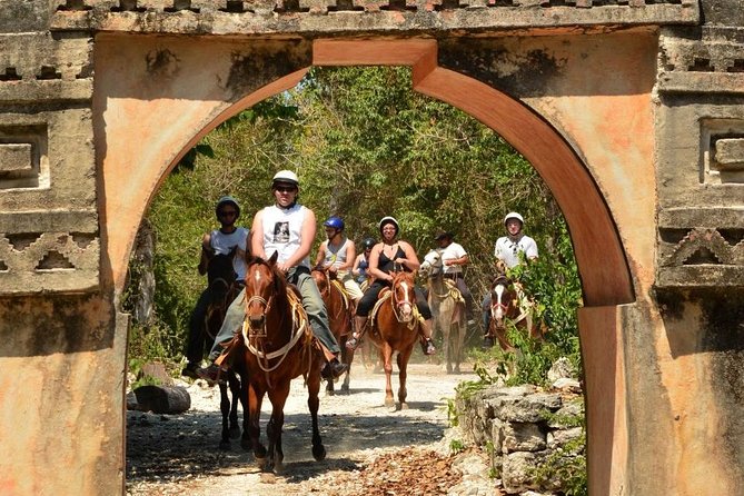 Island Tour Kuxtal - Lunch and Dining Options