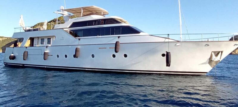 Island Tour: Wonderful tour of the Campanian archipelago with Happy and Love Yacht - Sailing Across the Mediterraneans Beautiful Blue Waters