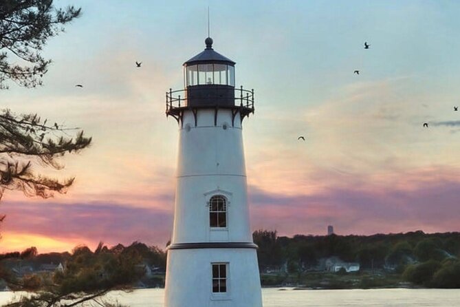 Islands, Lighthouses, and Castle Tour on the St. Lawrence River - The Significance of the Rock Island Lighthouse