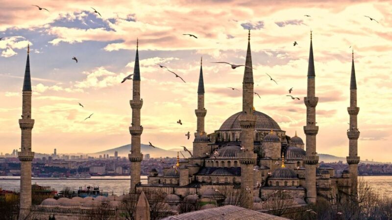 Istanbul: 3-Day Tours & Transfer Package - Spectacular Bosphorus Dinner Cruise with Belly Dancing