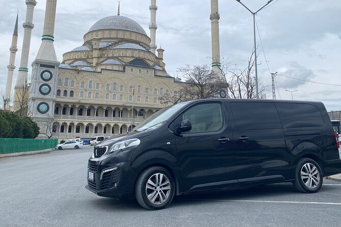 Istanbul Airport Private Arrival Transfer - Flexibility and Reliability with Flight Monitoring
