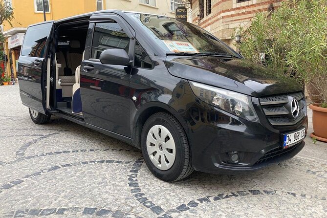 Istanbul Airport Private Transfers service - Flexible Vehicle Options for Different Group Sizes