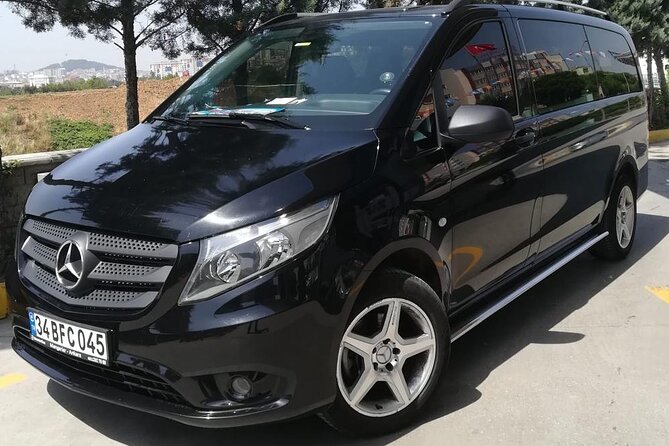 Istanbul Airport Private Transfers service - How the Driver Meets You and Communicates