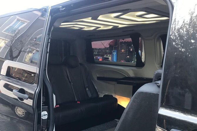 Istanbul Airport Private Transfers service - Navigating Airport Challenges and Customer Tips