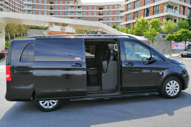 Istanbul Airport Transfer Private Minvan - Vehicle Comfort and Amenities