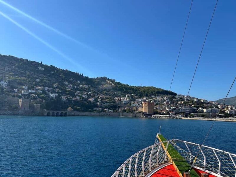 Istanbul: Alanya Day Trip with Flights, Lunch, and Dinner - Authentic Dining: Lunch and Dinner in Local Restaurants