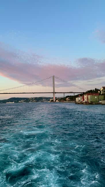 Istanbul: Balat, Blue Mosque, and Hagia Sophia Guided Tour - Comparing This Tour to Similar Options