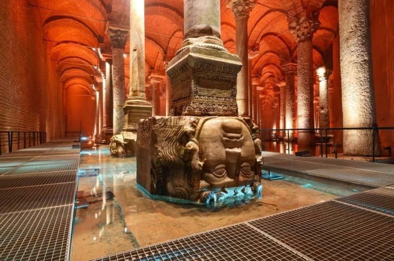 Istanbul: Basilica Cistern Small Group Tour with Tickets - How the Guide Enriches the Visit
