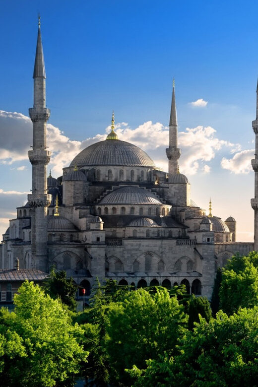 Istanbul: Basilica, Hagia Sophia, Blue Mosque Tour & Cruise - Inside the Magnificent Hagia Sophia