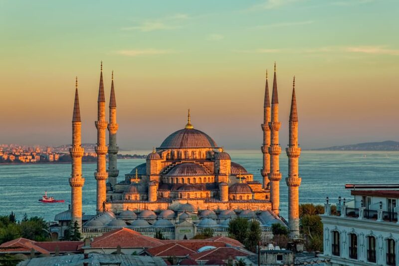 Istanbul: Best City Highlights Guided Tour with Tukish Lunch - Practical Details: Transport, Group Size, and Accessibility