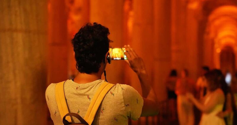 Istanbul: Blue Mosque Guided Tour & Basilica Cistern Ticket - Exploring the Sultanahmet District: Photo Stops and Sightseeing