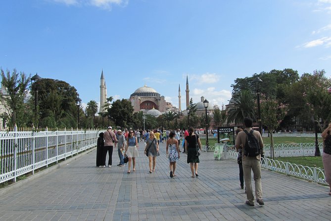 Istanbul: Blue Mosque & Hagia Sophia Small-Group Tour - Exploring the Blue Mosque: An Ottoman Architectural Icon