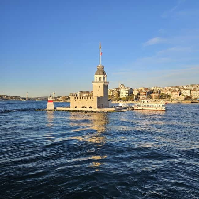 Istanbul Bosphorus: 3-Hour Day Cruise's with Asian Side Stop - Practicalities: Group Size, Accessibility, and On-Board Amenities