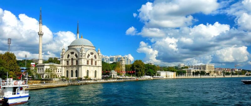 Istanbul: Bosphorus and Black Sea Cruise with Lunch - Cruising Istanbul’s Iconic Landmarks from the Water