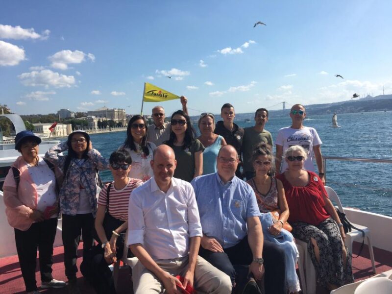 Istanbul: Bosphorus and Golden Horn Boat Tour with Guide - Comparing This Tour to Similar Options