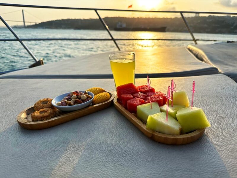 Istanbul: Bosphorus and Golden Horn Sunset Yacht Cruise - The Route and Major Stops on the Cruise