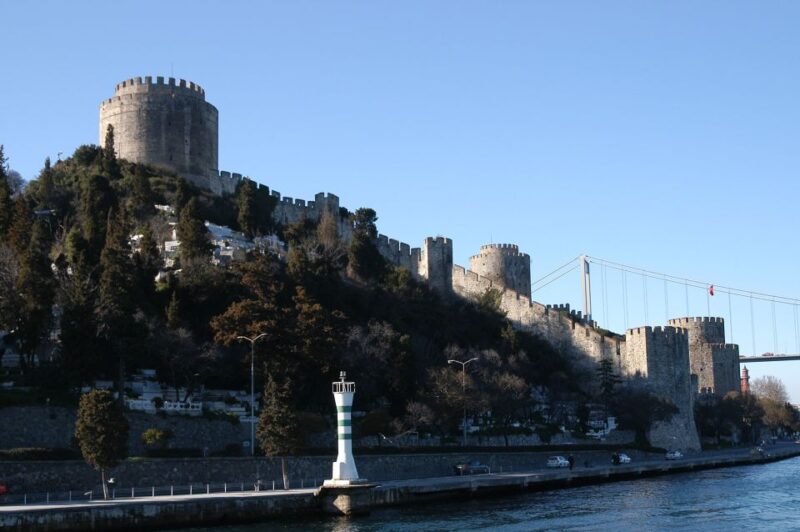 Istanbul: Bosphorus Boat Tour and Two Continents with Lunch - Driving Along the Golden Horn and Istanbul City Walls