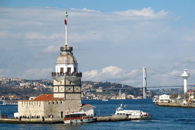 Istanbul: Bosphorus Cruise, Bus Tour, Cable Car Ride with Live Guide & Ticket - Experience with the Tour Guides and Group Size