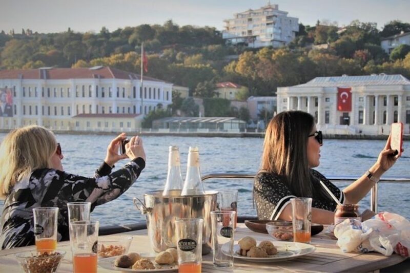Istanbul: Bosphorus Cruise on A Private Luxury Yacht - Discover Istanbul’s Bosphorus on a 2-Hour Private Yacht Ride