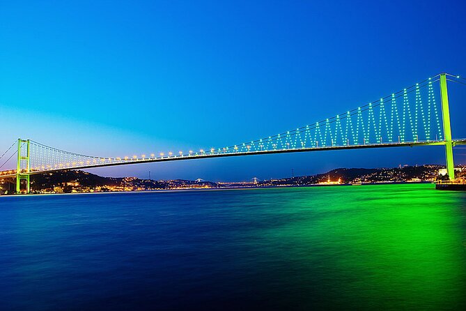 Istanbul Bosphorus Cruise with Dinner and Entertainment - Dining on Traditional Turkish Cuisine with Wine and Soft Drinks