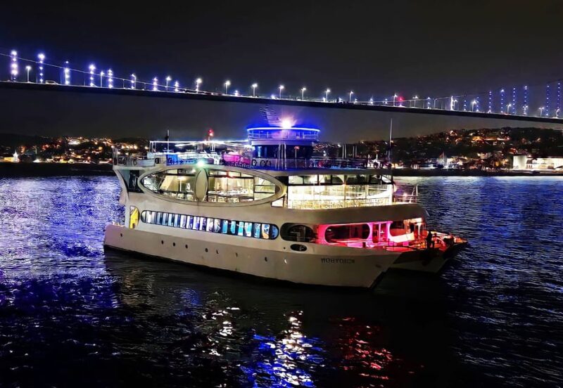 Istanbul: Bosphorus Cruise with Dinner Show - Scenic Views of Istanbuls Night Skyline