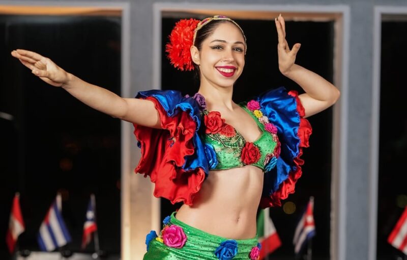 Istanbul: Bosphorus Cruise with Dinner Show - Dinner and Drinks Aboard the Cruise