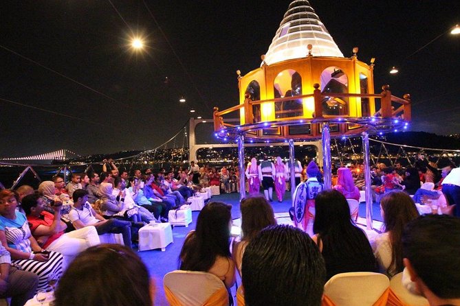 Istanbul: Bosphorus Dinner Cruise Incl. Drinks with Transfer - The Nighttime Scenic Route Along the Bosphorus