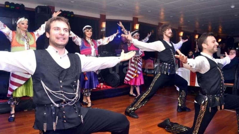 Istanbul: Bosphorus Dinner Cruise - Extra Costs and Optional Extras