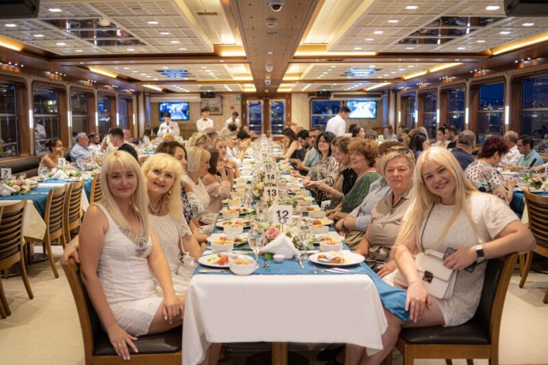 Istanbul: Bosphorus Dinner Cruise & Turkish Night Show - The Vibrant Turkish Night Show and Live Entertainment